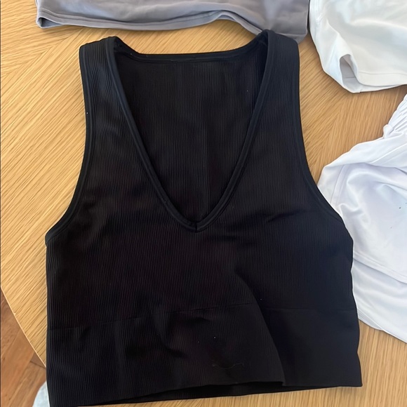 Athleisure bundle - Lulu, Alo, Athleta - Picture 7 of 7